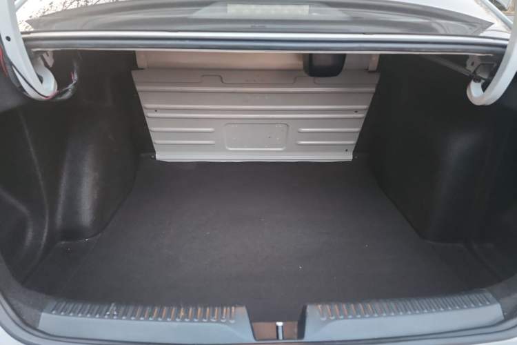 Used Volkswagen Jetta 2019 Dream Edition 1.4L Manual Fashion Version Trunk
