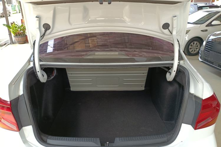 Used Volkswagen Jetta 2019 Dream Edition 1.5L Manual Fashion Version Trunk