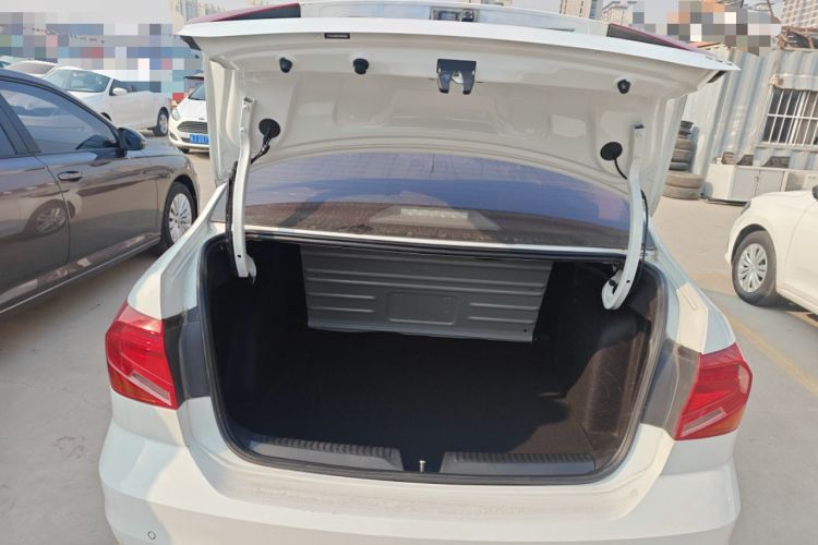 Used Volkswagen Jetta 2019 Dream Edition 1.5L Automatic Fashionable Version Trunk