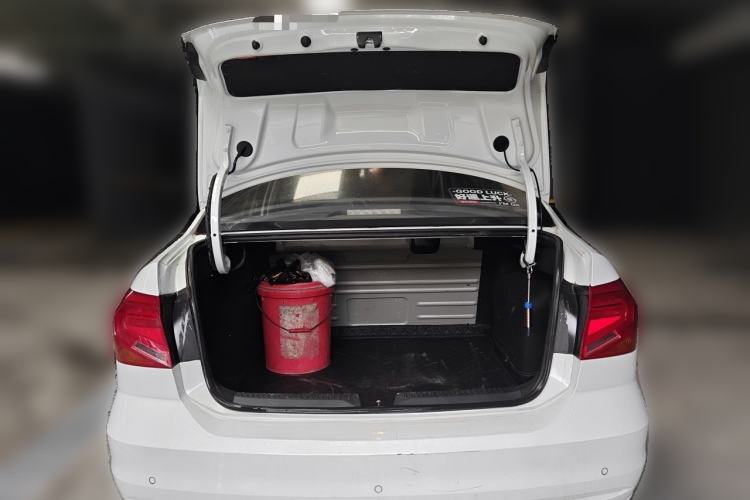 Used Volkswagen Jetta 2019 Dream Edition 1.4L Manual Fashion Version Trunk