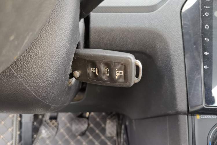 Used Volkswagen Jetta 2019 Dream Edition 1.4L Manual Fashion Version Vehicle Key