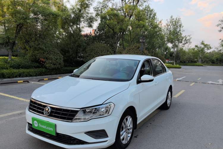 Used Volkswagen Jetta 2019 Dream Edition 1.5L Manual Fashion Version Guazi used car, China used car export, Used car for sale, Used  cars, Cheapest cars for sale