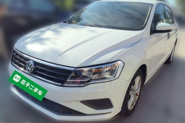 Używany Volkswagen Jetta 2019 Dream Edition 1.4L Manual Fashion Version