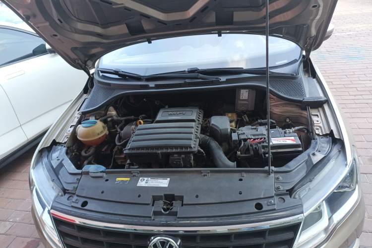 Used Volkswagen Jetta 2019 Dream Edition 1.5L Automatic Fashionable Version Engine Bay