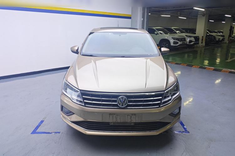 Used Volkswagen Jetta 2019 Dream Edition 1.5L Automatic Comfort Version Front