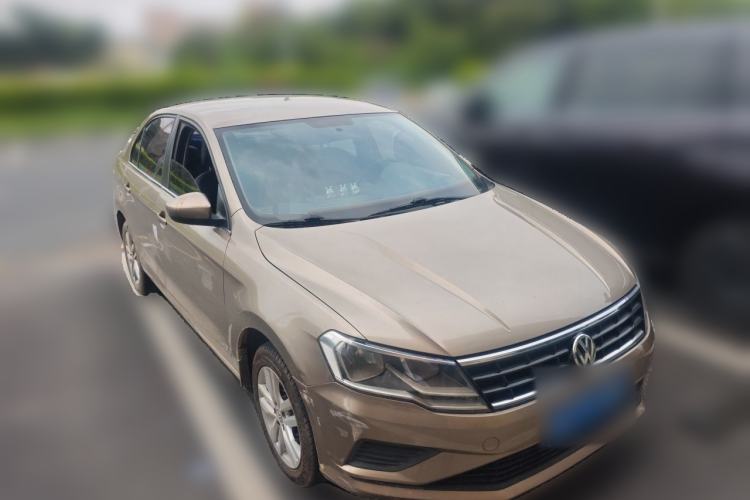 Used Volkswagen Jetta 2019 Dream Edition 1.5L Manual Fashion Version Front Right 45 Deg