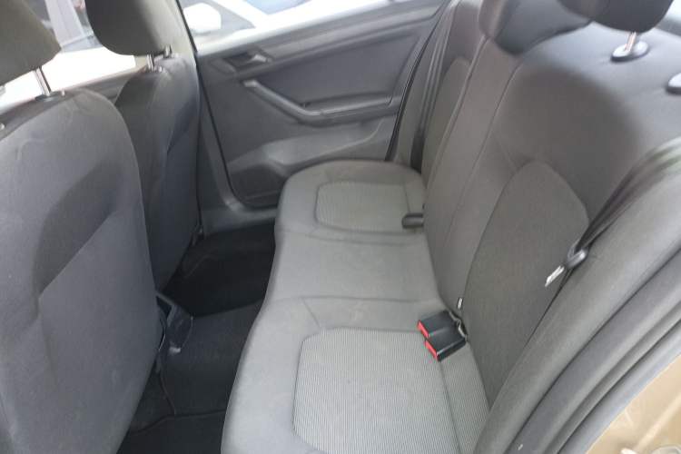 Used Volkswagen Jetta 2019 Dream Edition 1.5L Automatic Fashionable Version Interior 4