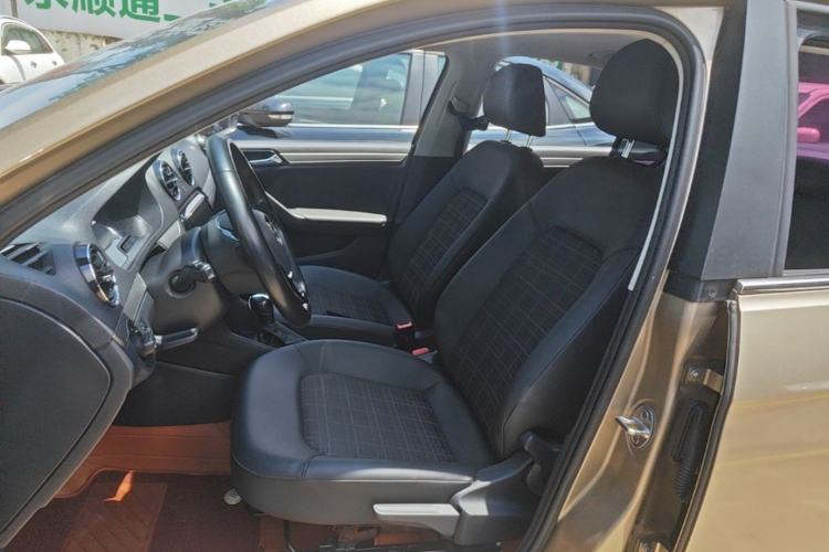 Used Volkswagen Jetta 2019 Dream Edition 1.5L Automatic Comfort Version Left Front Seat