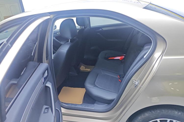 Used Volkswagen Jetta 2019 Dream Edition 1.5L Automatic Comfort Version Left Rear Seat