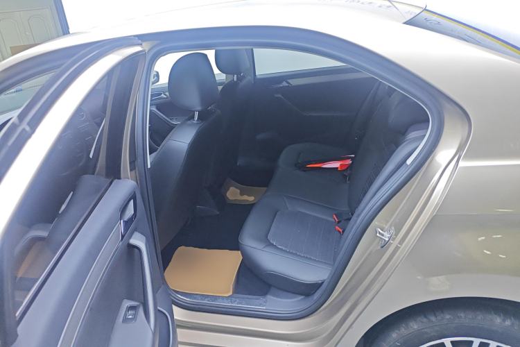 Used Volkswagen Jetta 2019 Dream Edition 1.5L Automatic Comfort Version Left Rear Seat