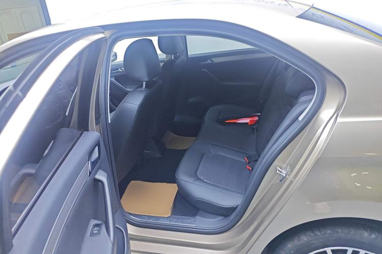 Used Volkswagen Jetta 2019 Dream Edition 1.5L Automatic Comfort Version Left Rear Seat
