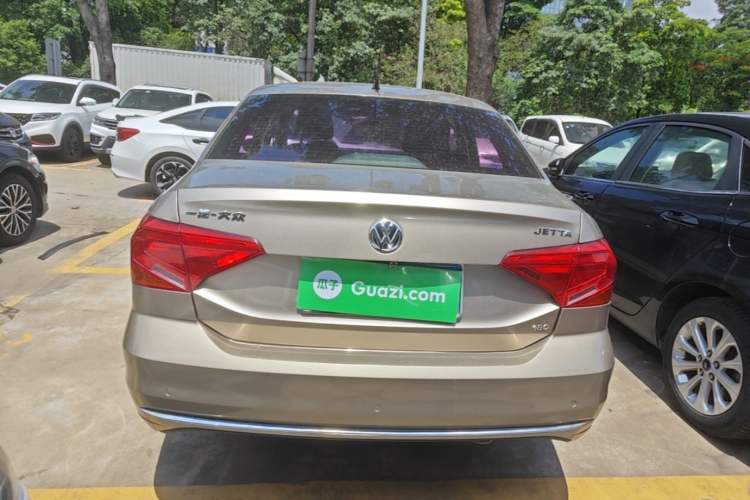 Used Volkswagen Jetta 2019 Dream Edition 1.5L Automatic Comfort Version Rear