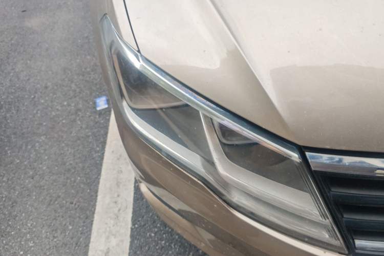 Used Volkswagen Jetta 2019 Dream Edition 1.5L Manual Fashion Version Right Front Headlight