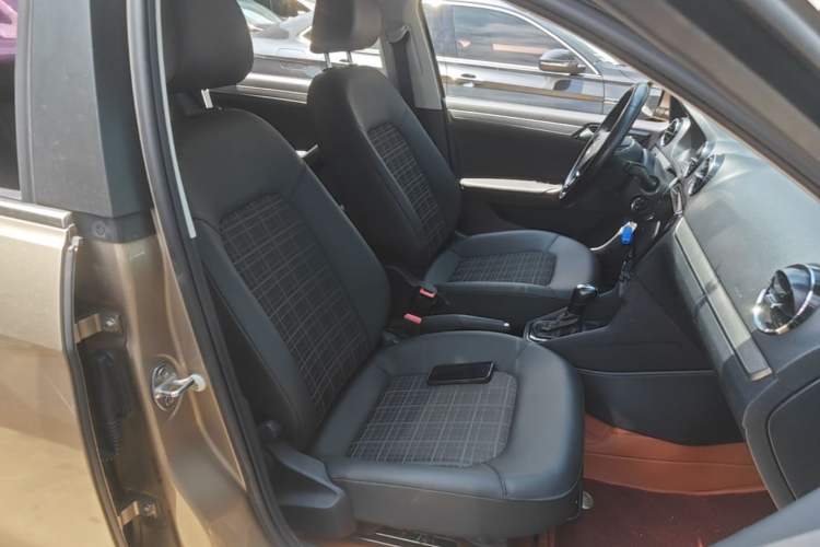 Used Volkswagen Jetta 2019 Dream Edition 1.5L Automatic Comfort Version Right Front Seat