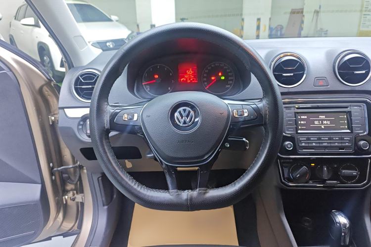 Used Volkswagen Jetta 2019 Dream Edition 1.5L Automatic Comfort Version Steering Wheel