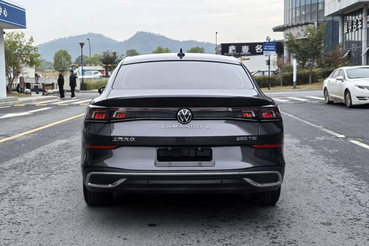 Used Volkswagen Lamando 2022 Lavida L 280TSI DSG Cool & Spicy Edition Exterior 4