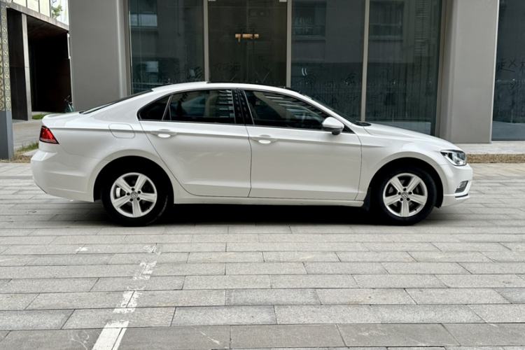 Used Volkswagen Lamando 2015 230TSI Manual Trend Edition Exterior 3
