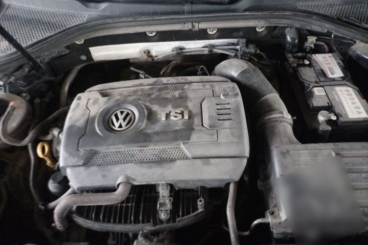 Used Volkswagen Lamando 2015 330TSI DSG Luxury Edition Engine Bay