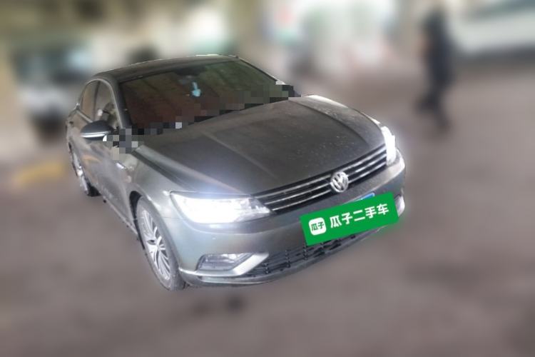 Used Volkswagen Lamando 2015 330TSI DSG Luxury Edition Front Right 45 Deg