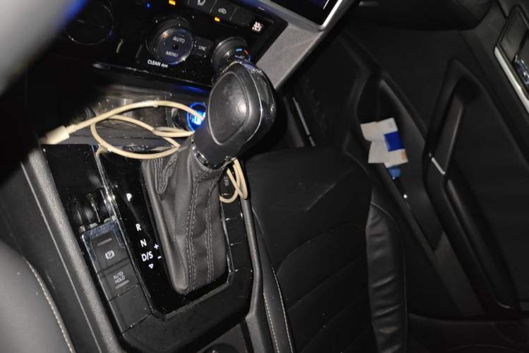 Used Volkswagen Lamando 2015 280TSI DSG Comfort Edition Gear Lever