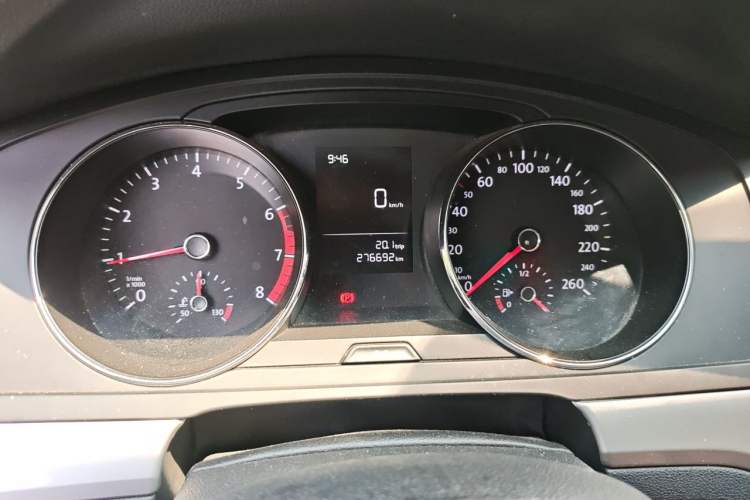 Used Volkswagen Lamando 2015 230TSI Manual Trend Edition Instrument Cluster