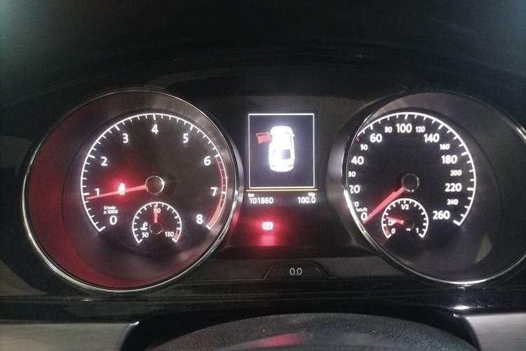 Used Volkswagen Lamando 2015 330TSI DSG Luxury Edition Instrument Cluster