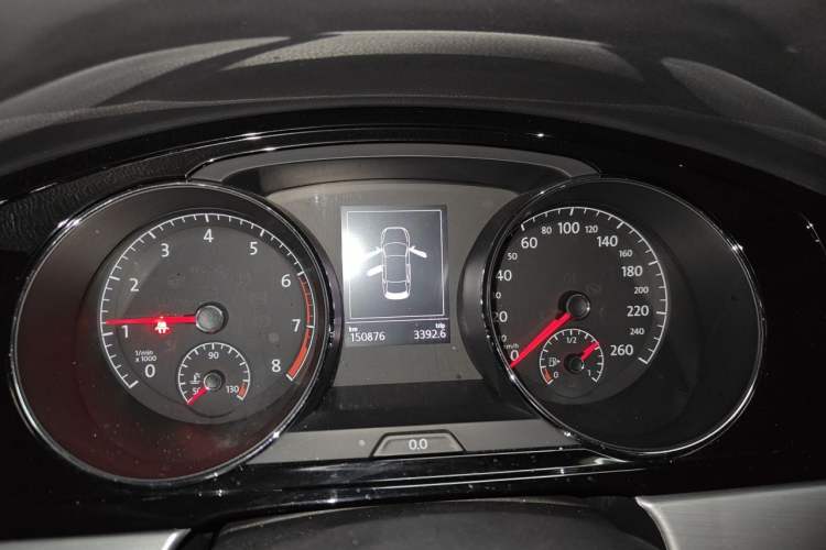 Used Volkswagen Lamando 2015 280TSI DSG Comfort Edition Instrument Cluster