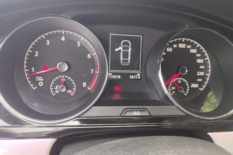 Used Volkswagen Lamando 2015 280TSI DSG Comfort Edition Instrument Cluster