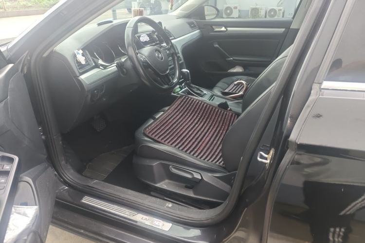 Used Volkswagen Lamando 2015 280TSI DSG Comfort Edition Left Front Seat