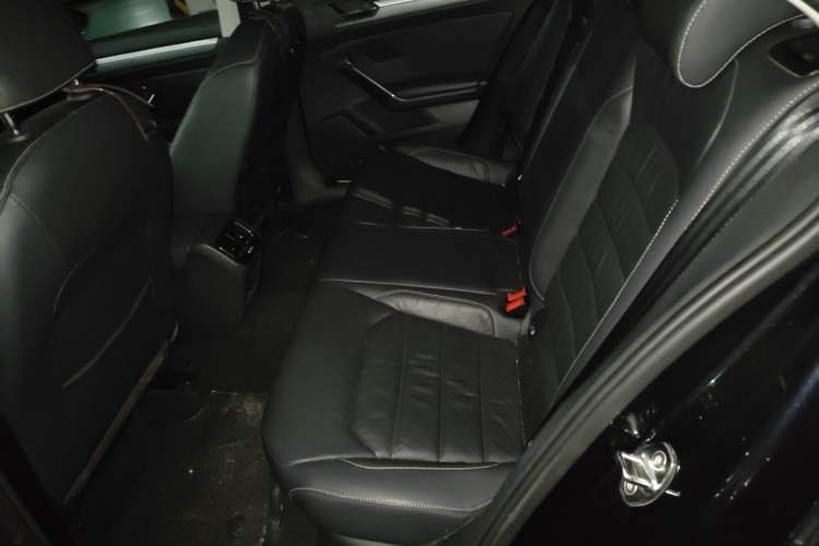 Used Volkswagen Lamando 2015 280TSI DSG Comfort Edition Left Rear Seat