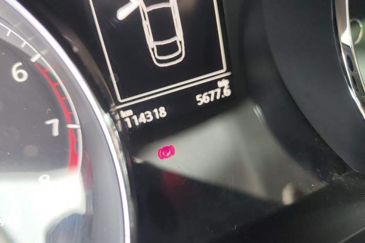 Used Volkswagen Lamando 2015 280TSI DSG Comfort Edition Odometer Close Up
