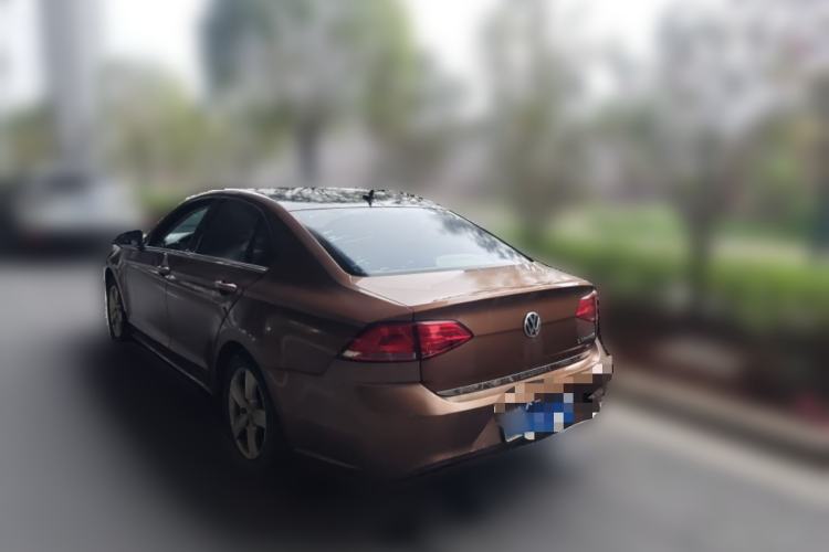 Used Volkswagen Lamando 2015 230TSI Manual Trend Edition Rear Left 45 Deg
