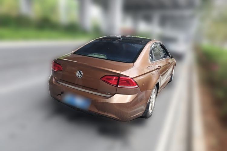 Used Volkswagen Lamando 2015 230TSI Manual Trend Edition Rear Right 45 Deg