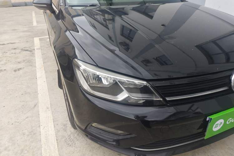 Used Volkswagen Lamando 2015 280TSI DSG Comfort Edition Right Front Headlight