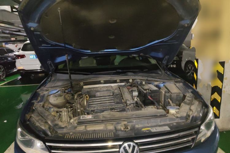 Used Volkswagen Lamando 2015 280TSI DSG Comfort Edition Engine Bay