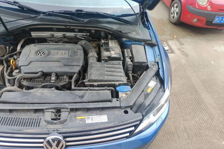 Used Volkswagen Lamando 2015 330TSI DSG Luxury Edition Engine Bay Left