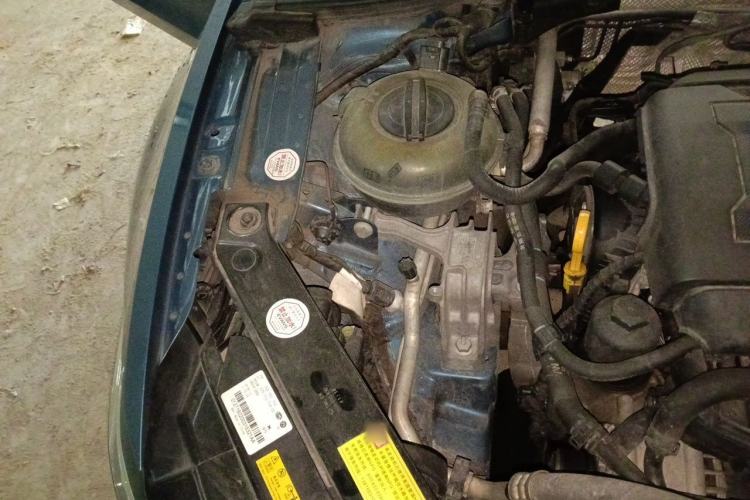 Used Volkswagen Lamando 2015 330TSI DSG Comfort Edition Engine Bay Right
