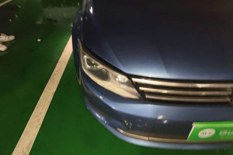Used Volkswagen Lamando 2015 280TSI DSG Comfort Edition Exterior 6
