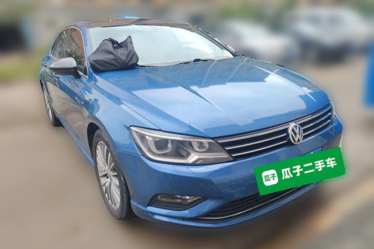 Used Volkswagen Lamando 2015 330TSI DSG Luxury Edition Front Right 45 Deg