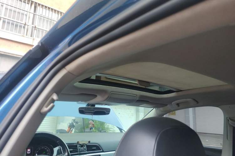 Used Volkswagen Lamando 2015 330TSI DSG Luxury Edition Headliner