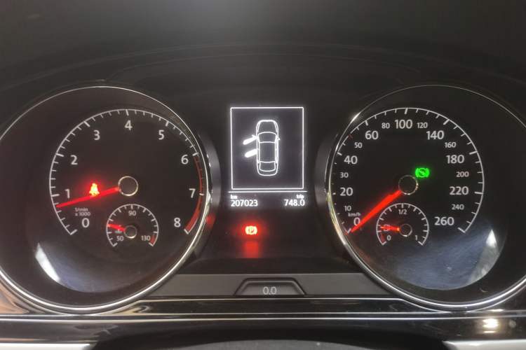 Used Volkswagen Lamando 2015 330TSI DSG Comfort Edition Instrument Cluster
