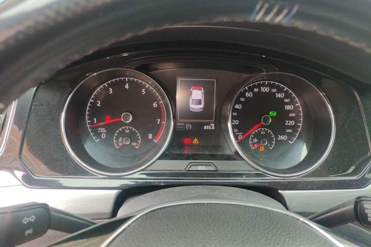 Used Volkswagen Lamando 2015 330TSI DSG Luxury Edition Instrument Cluster