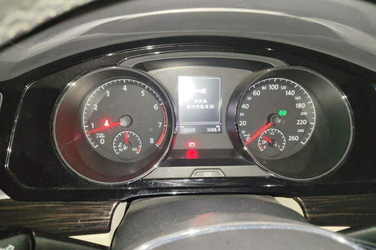 Used Volkswagen Lamando 2015 280TSI DSG Comfort Edition Instrument Cluster