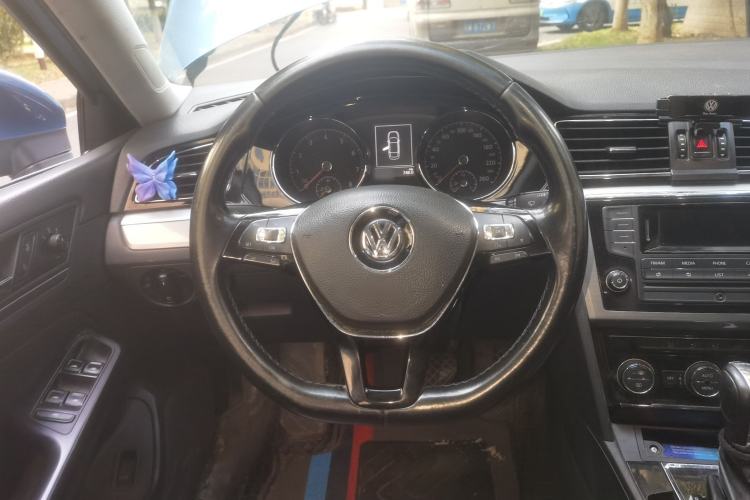 Used Volkswagen Lamando 2015 330TSI DSG Comfort Edition Steering Wheel
