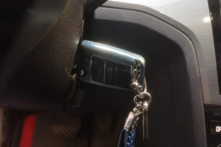 Used Volkswagen Lamando 2015 330TSI DSG Comfort Edition Vehicle Key