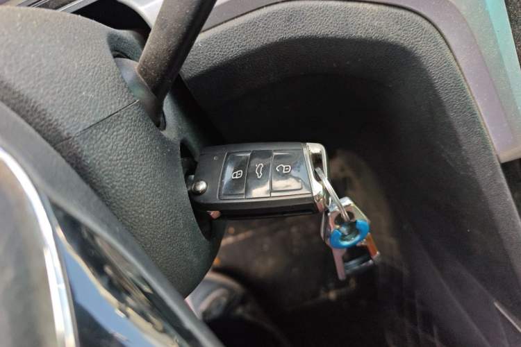 Used Volkswagen Lamando 2015 280TSI DSG Comfort Edition Vehicle Key