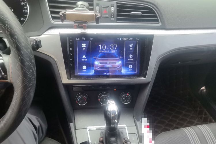 Used Volkswagen Lamando 2015 230TSI DSG Fashion Edition Audio And AC Panel