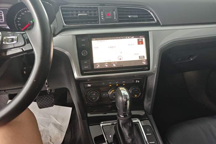Used Volkswagen Lamando 2015 280TSI DSG Comfort Edition Audio And AC Panel