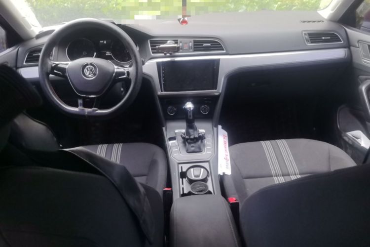 Used Volkswagen Lamando 2015 230TSI DSG Fashion Edition Center Console