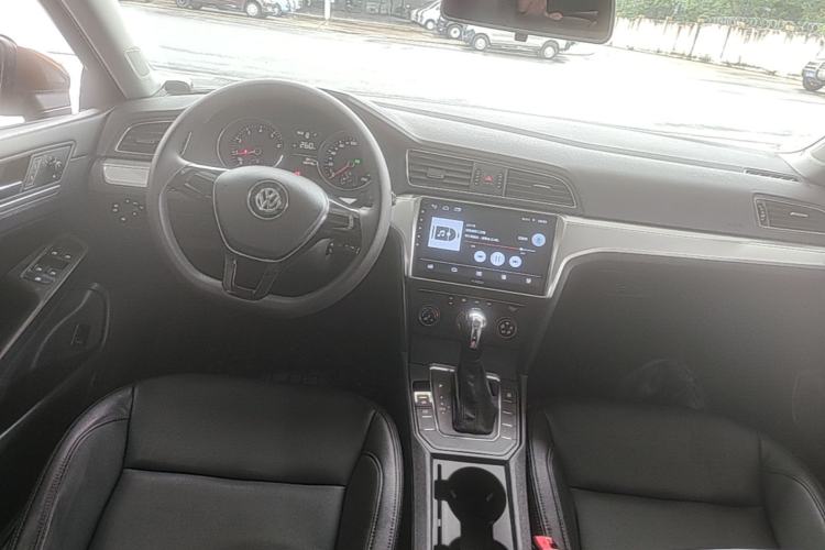 Used Volkswagen Lamando 2015 230TSI DSG Fashion Edition Center Console